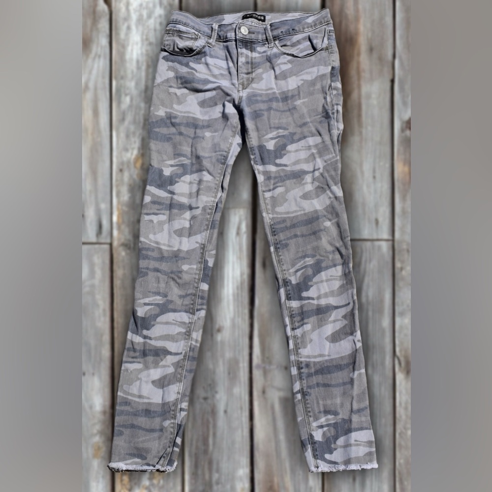 Express Camo Straight Leg Jeans Sz 4